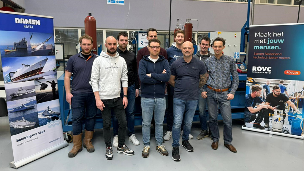 Leden van het Marine & Propulsion-team van Damen Naval volgden een cursus hydraulica bij ROVC.